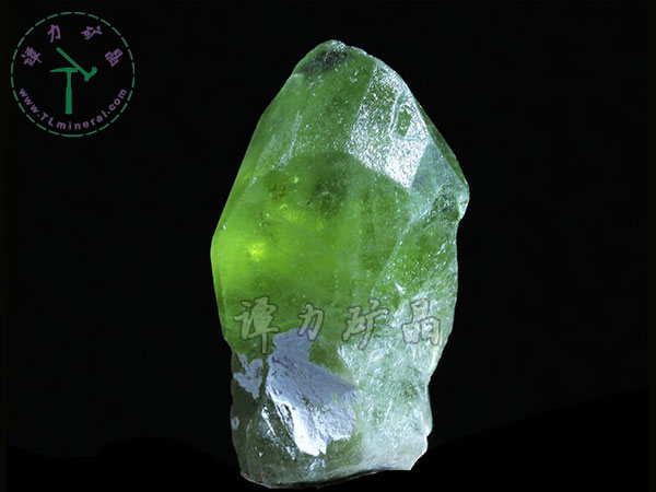 橄欖石，巴基斯坦3.0x2.5x1.5cm